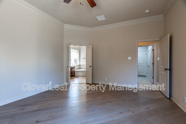 Building Photo - 1231 Via Belcanto
