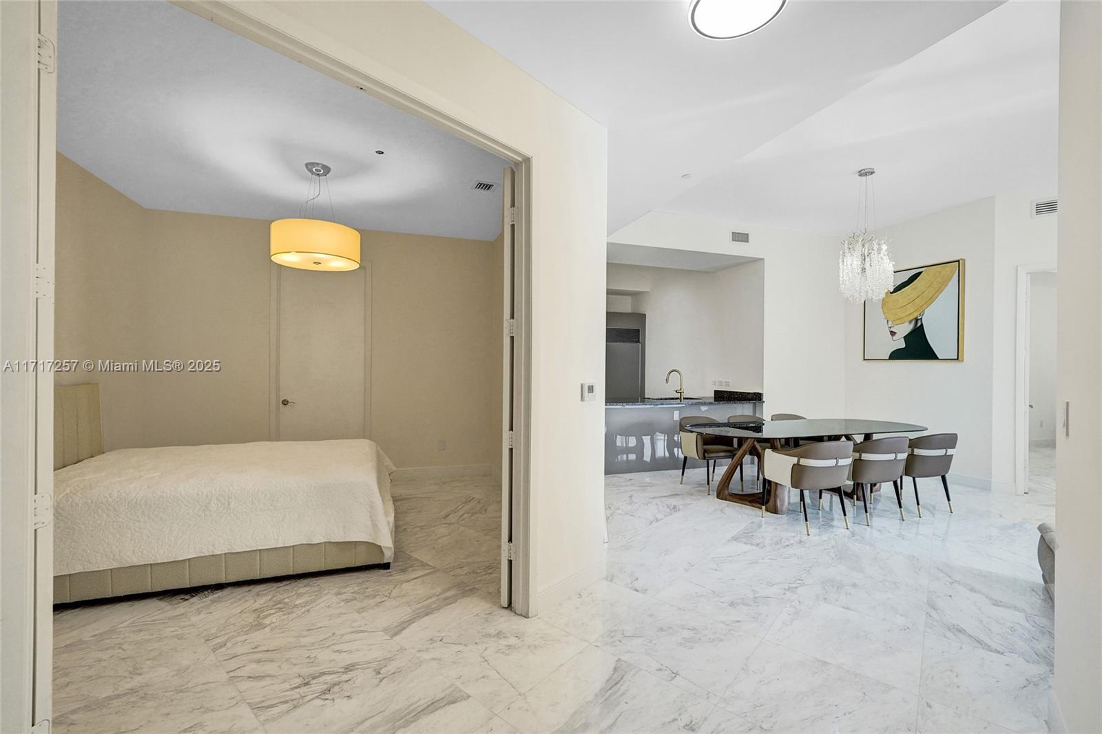 Building Photo - 16001 Collins Ave