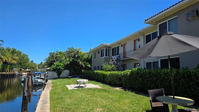 Building Photo - 611 Ponce de Leon Dr