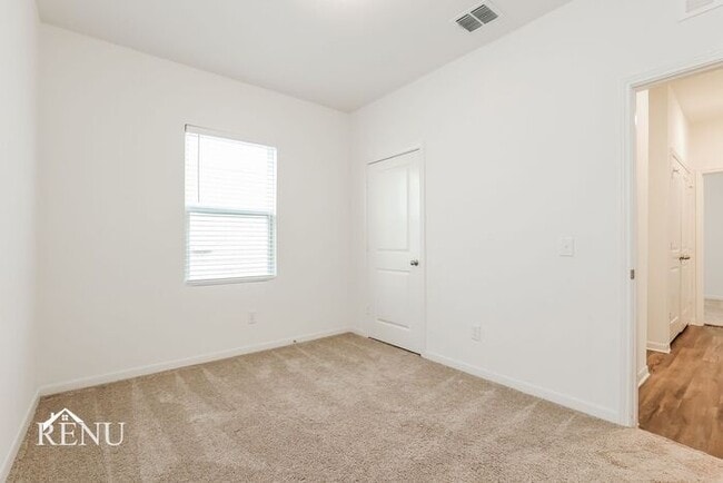 Building Photo - 5014 Dawn Break