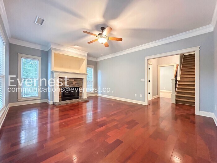 Building Photo - 9 Chimney Ln SE