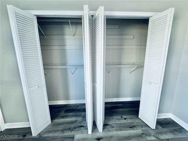 Building Photo - 4641 SW Santa Barbara Pl