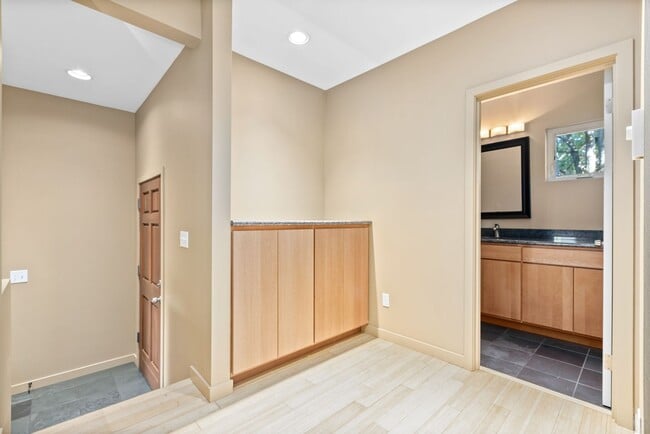 Building Photo - Big Brilliant Greenwood Home: 87th and Linden
