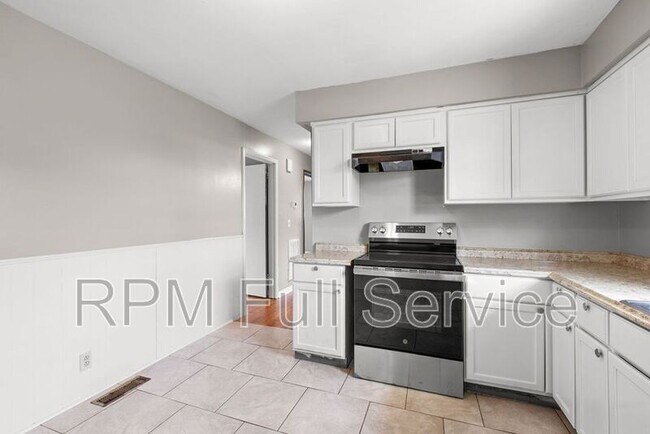Building Photo - 3127 Larkspur Dr