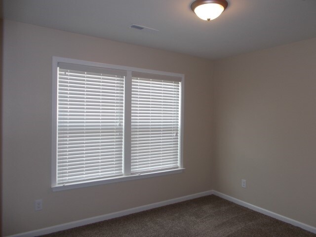 Building Photo - 147 Collenton Ln