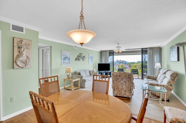 Building Photo - 5300 Jimmy Buffett Mem Hwy