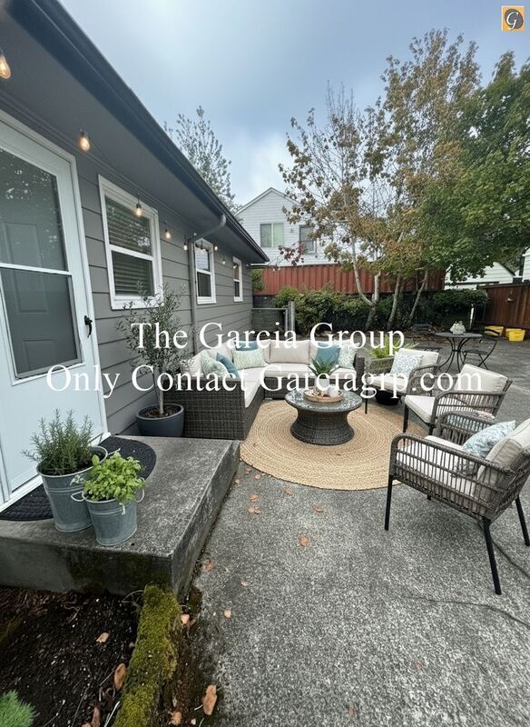 Building Photo - 3423-3435 SE 78th Ave