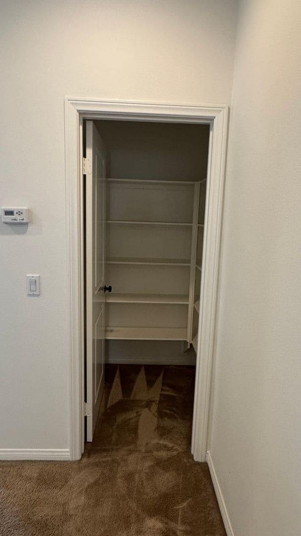 Building Photo - 6 bedroom 4.5 baths in Corona CA