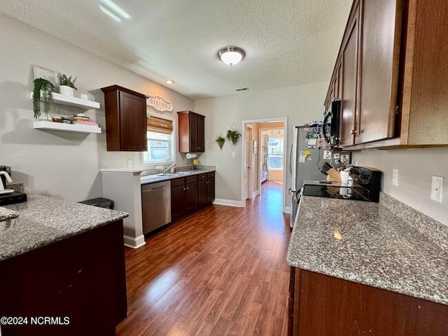 Building Photo - 3112 Catarina Ln