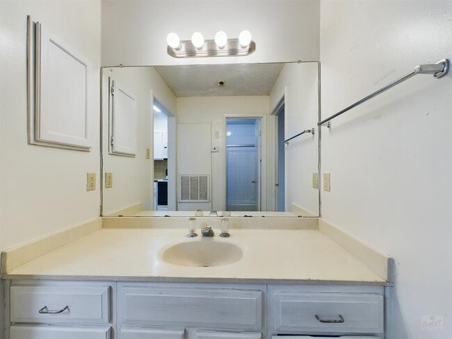 Building Photo - 2815 Rio Grande St