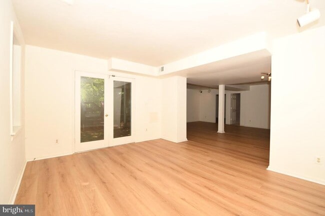 Building Photo - 26 Holly Leaf Ct