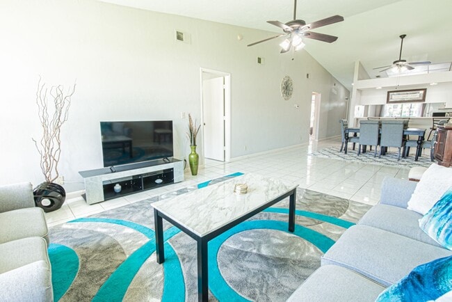 Building Photo - Fully Furnished Naples Condo with Resort-Style Living