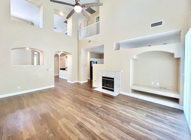 Building Photo - BEAUTIFUL 2 STORY HOUSE IN GATED SEVEN HIL...