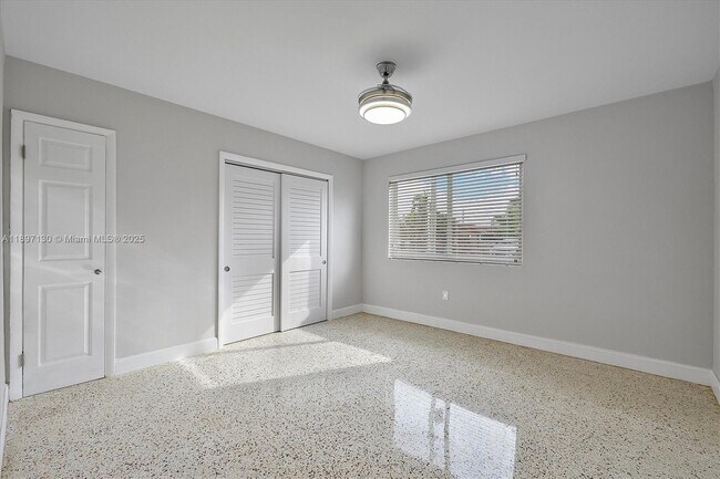 Building Photo - 3820 SW 92nd Ave