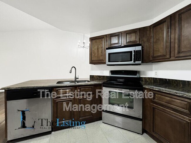 Building Photo - 1317 Coolridge Dr