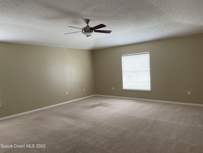 Building Photo - 1666 Sawgrass Dr SW