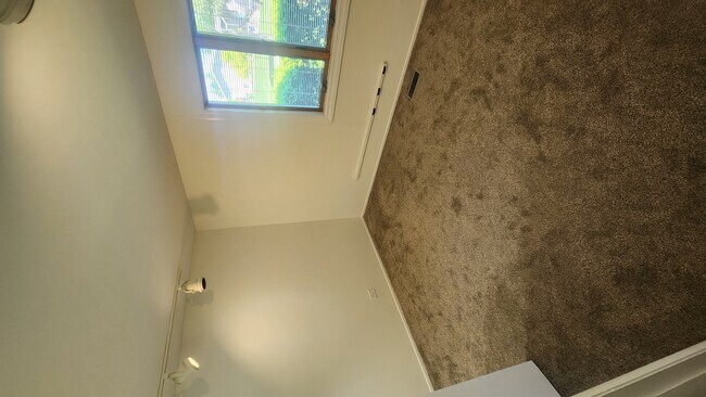 Building Photo - 808 S Cedarcrest Dr