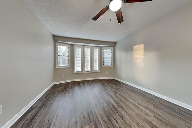 Building Photo - 2750 Herron Cir