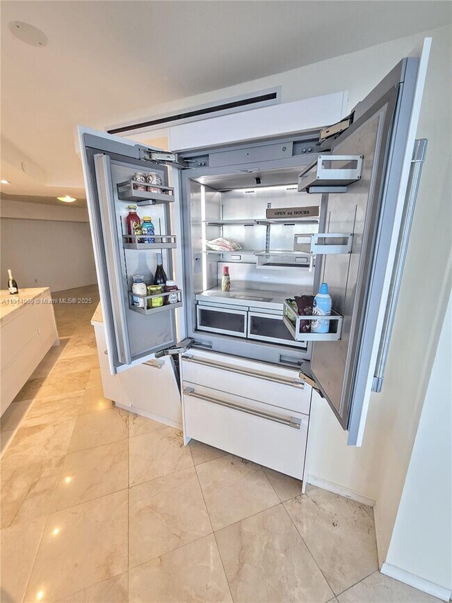 Building Photo - 6301 Collins Ave