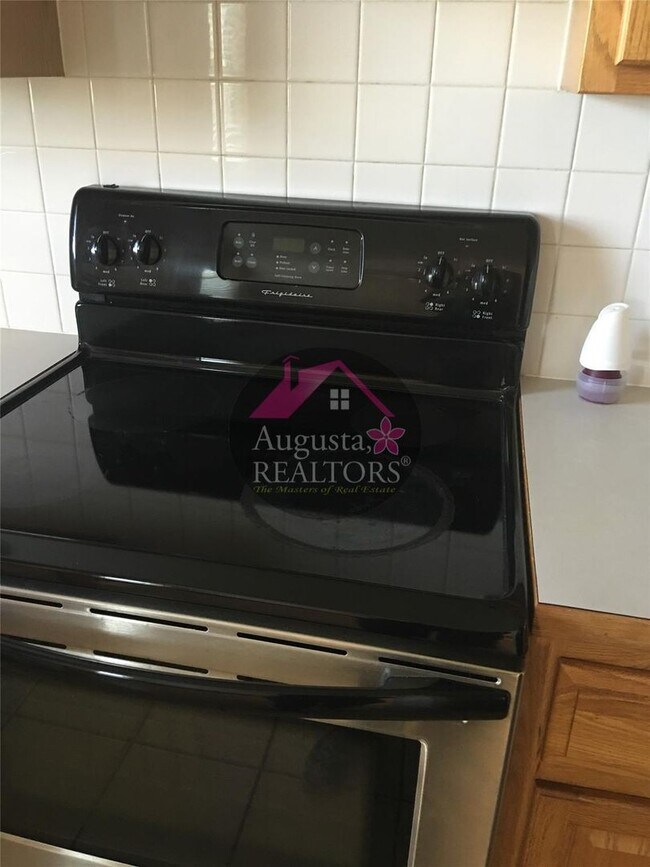 Building Photo - Spacious home in the Wylie district!