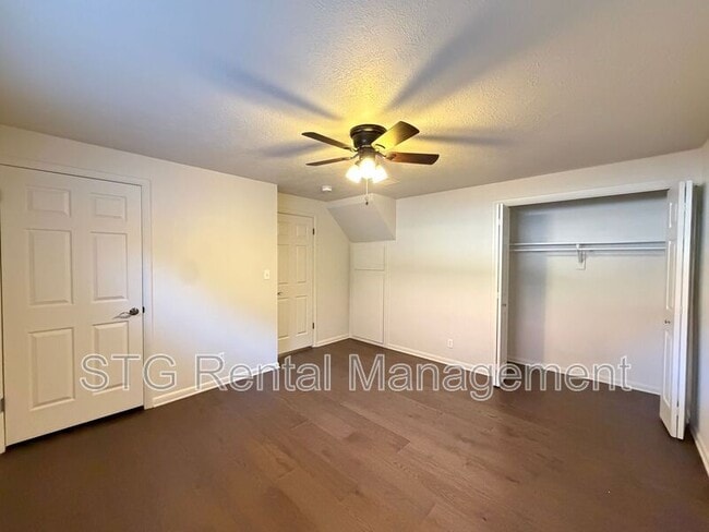 Building Photo - 696 N 600 W