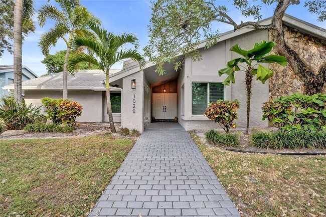 Building Photo - 1020 Bayberry Point Dr