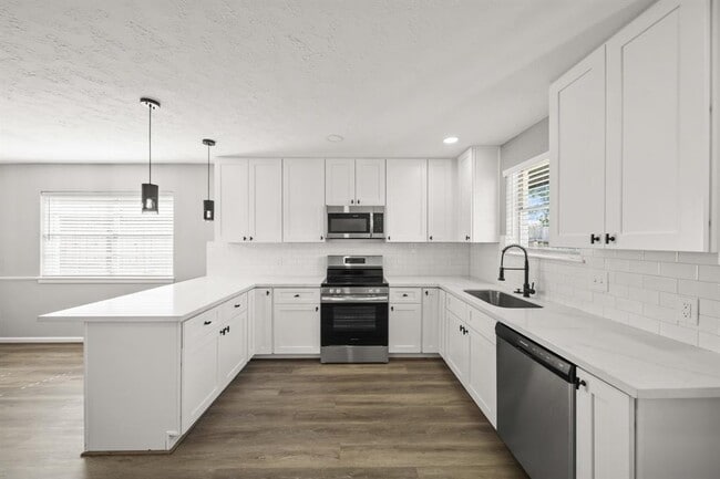 Building Photo - 13835 Templar Ln
