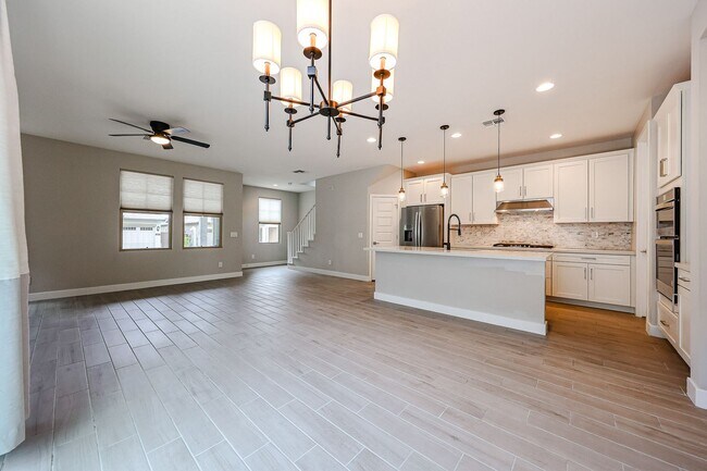 Building Photo - Move In Ready!stunning 3 bedroom, 2.5 bathroom home located in Phoenix!