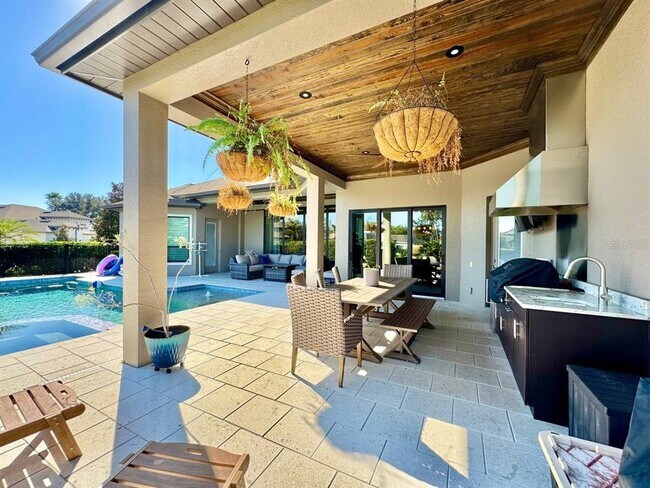 Building Photo - 10605 Sabella Dr