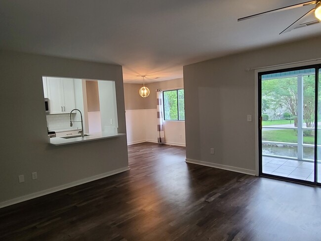 Building Photo - 2311 Treescape Dr