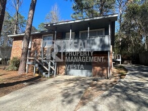 Building Photo - 251 Randy Cir