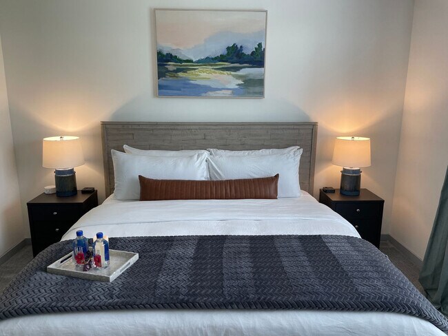 Building Photo - 5102 Aldersgate Dr