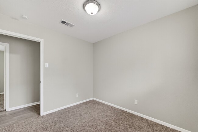 Building Photo - 17106 Sunshine St