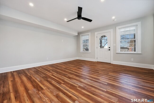 Building Photo - 60 Walter Ave