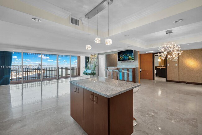 Building Photo - 3 Grove Isle Dr