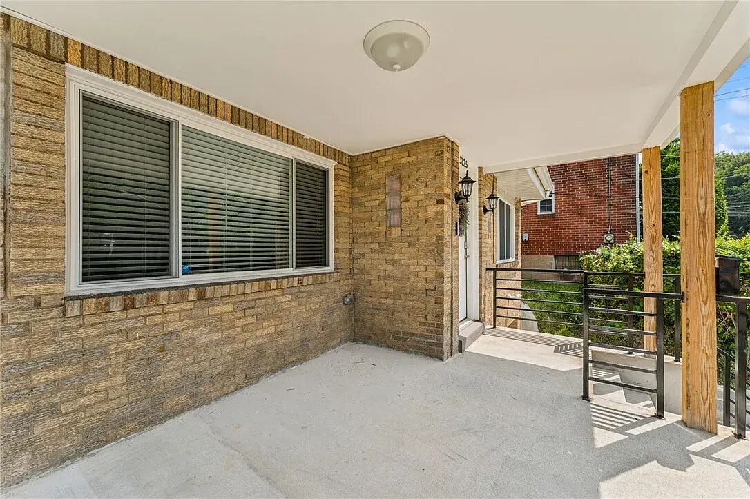 Building Photo - 3125 Ewart Dr