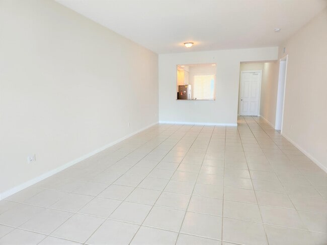 Building Photo - 10 Harbour Isle Dr E