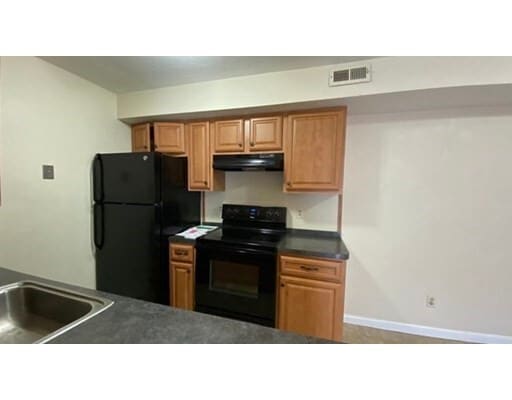 Building Photo - 205 Lake St