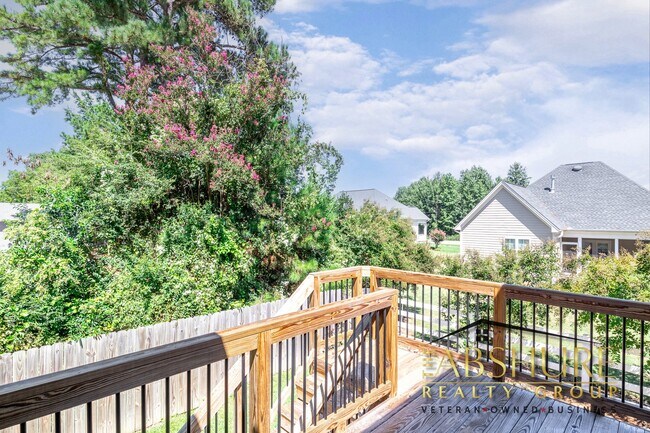 Building Photo - 109 Buck Johnson St