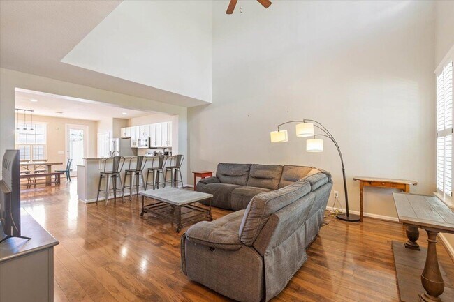 Building Photo - 3190 Coneflower Dr