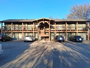 Building Photo - 969 W Holly St