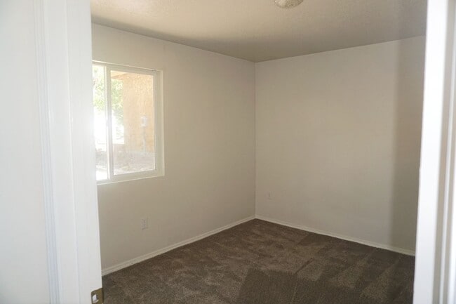 Building Photo - Cute 2-Bedroom Close to Downtown Boise