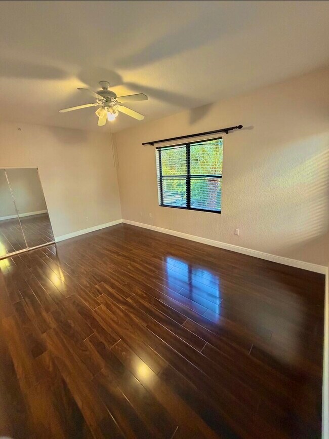 Building Photo - 1620 Presidential Way