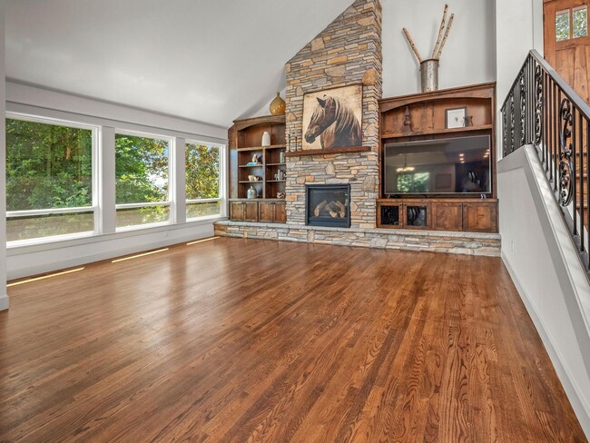 Building Photo - Welcome to the beautiful remodeled home ne...