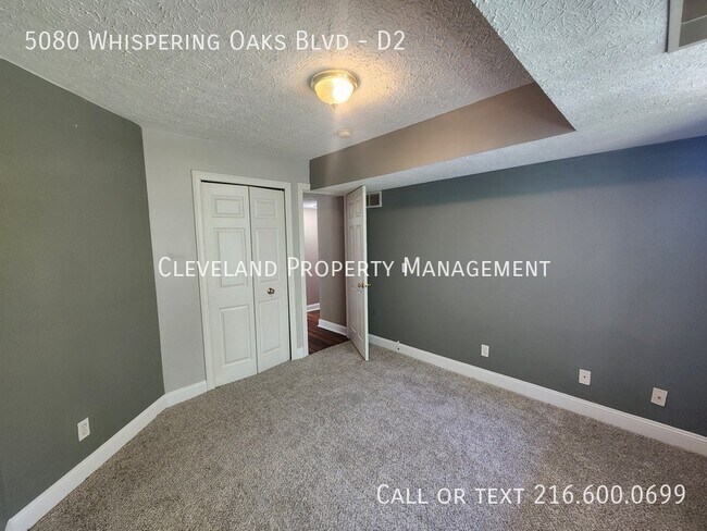 Building Photo - 5080 Whispering Oaks Blvd
