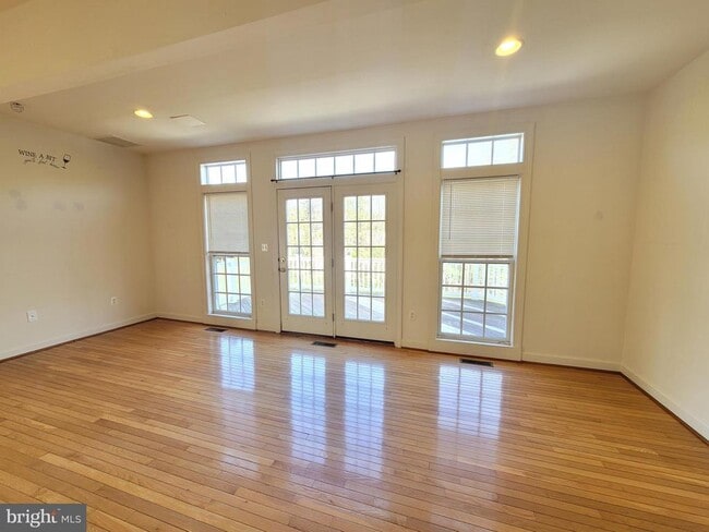 Building Photo - 1509 Rutland Way