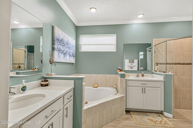Building Photo - 6691 Cameo Dr