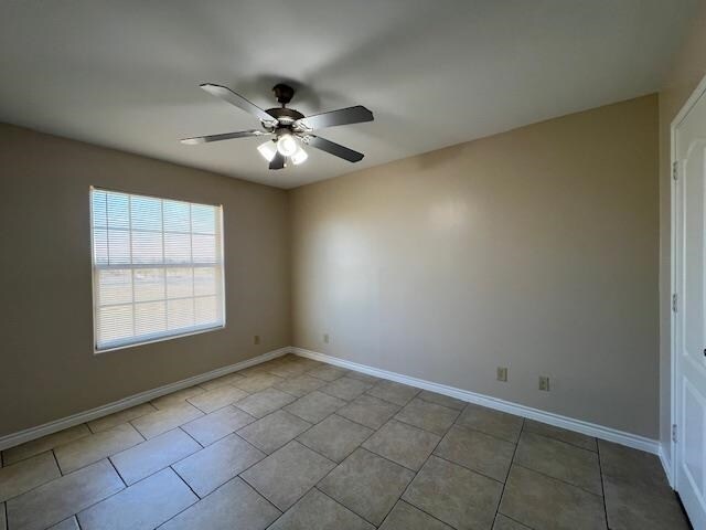 Building Photo - 2720 Camelot Dr