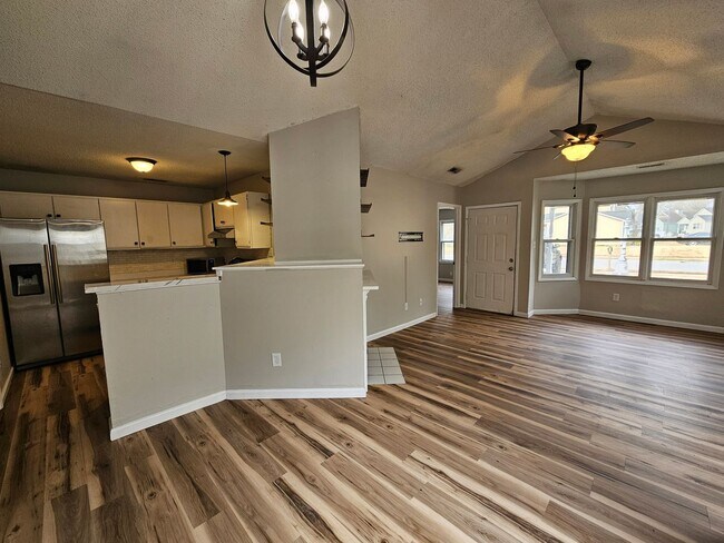 Building Photo - 112 Basswood Ct