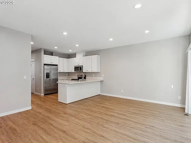 Building Photo - 2506 NE 53rd St